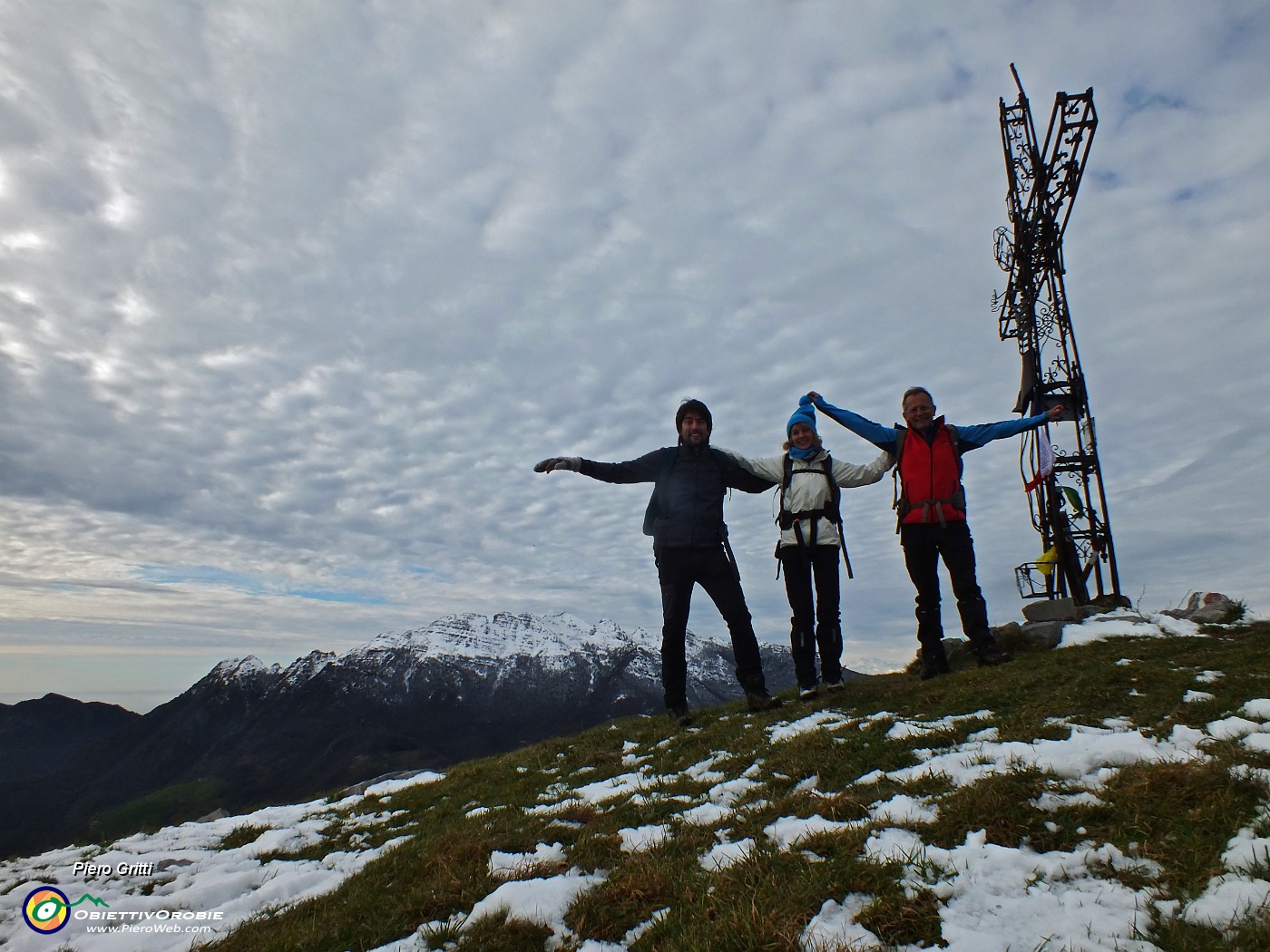 20 Alla croce dello Zuc di Valbona (1546 m).JPG